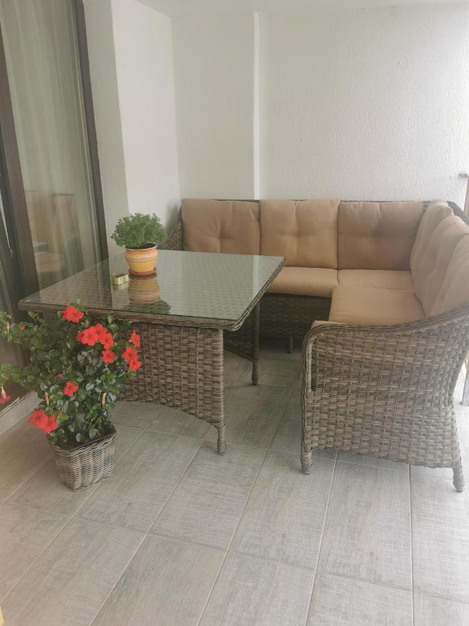Amavera Apartment Targu Jiu Exterior photo