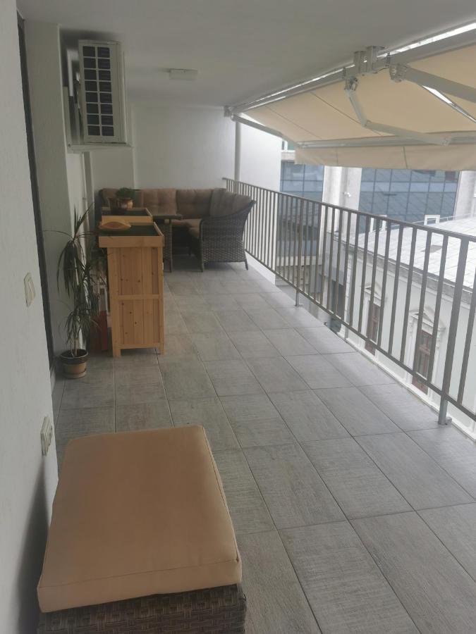 Amavera Apartment Targu Jiu Exterior photo